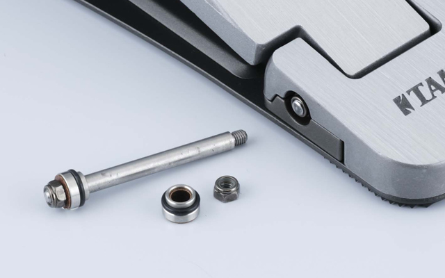 Oiles&reg; Bearing Hinge (US. PAT.NO.6100460)